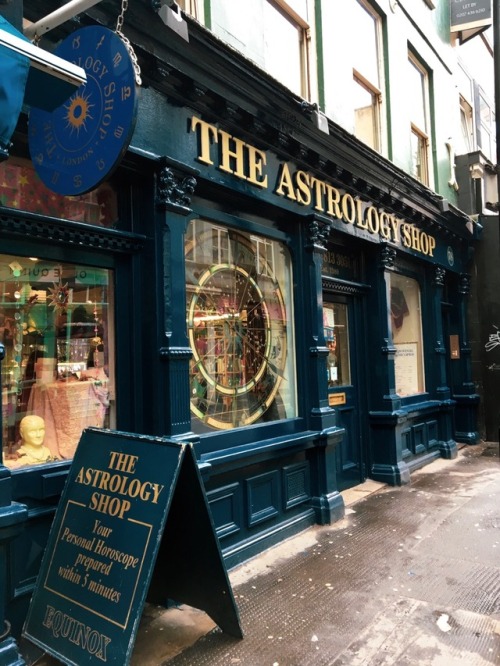 faesoteric:London has such an abundance of adorable metaphysical stores!