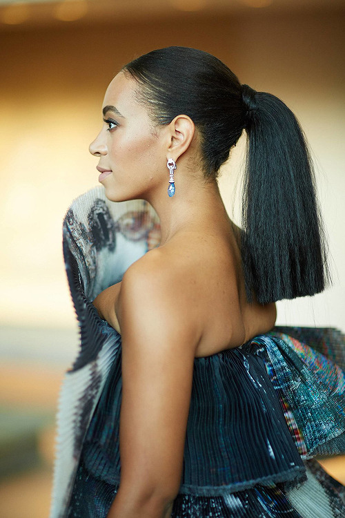 tayloralisonswft: Solange Knowles attends the ‘China: Through The Looking Glass’