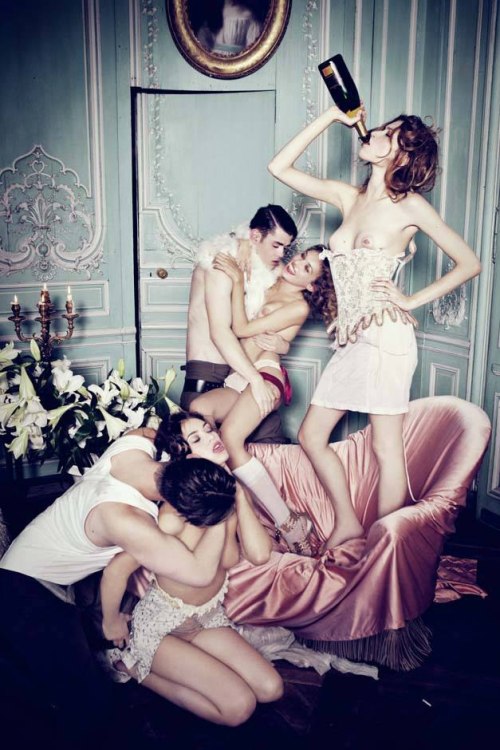 his-mastery-of-her: lovemenageries:  ©Ellen von unwerth  I’m the one with the bottle