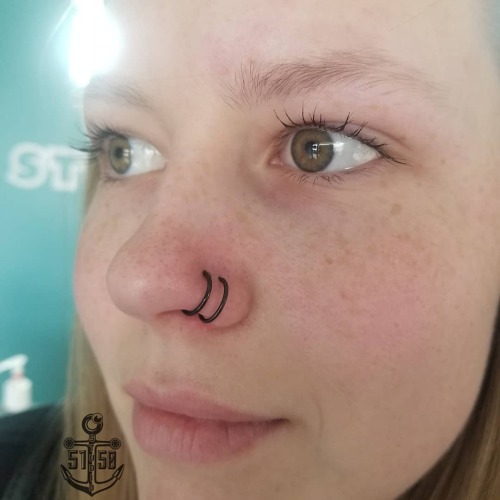We had the pleasure of adding a 2nd nostril piercing for this sweet young lady.We also switched up t