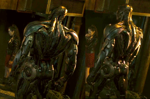 the-robotic-strawberry:  ontarom:  You need references of Ultron’s back, yes? Everybody does. I certainly did.  Ah yes good ol’ references for the butt….I-I mean BACK….yes back…that…glorious…back… 