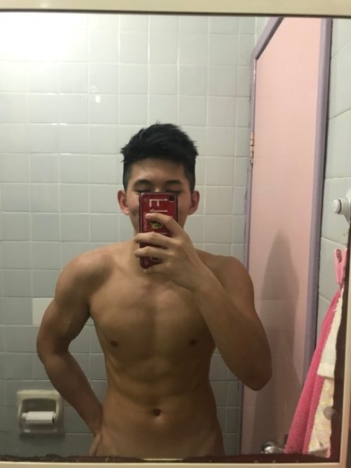 hotasianexposed: Follow @bestofhunks on instagram for more private and exclusive NSFW contents.