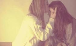 the-inspired-lesbian:  Love and Lesbians ♡ 