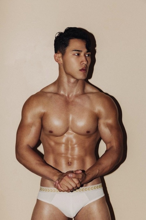 onlyasianhunks:  Wilson Lai