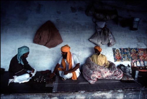 urbannoir:India, Various Photographers (Barbey, Gruyaert, Keyzer, McCurry, Rai, Scianna, Wentzel)