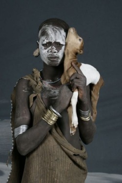 p-lanet-e-arth:  Africa | Omo River (Ethiopia) Series by Isabel Munoz. 