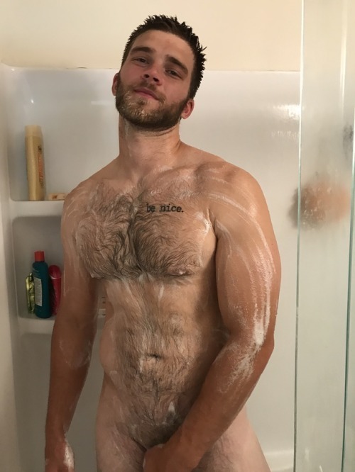 lovejorasablrus: firstclassmales: banging-the-boy:  undiesnow: Alex Lederman   33 421. Alex Lederman