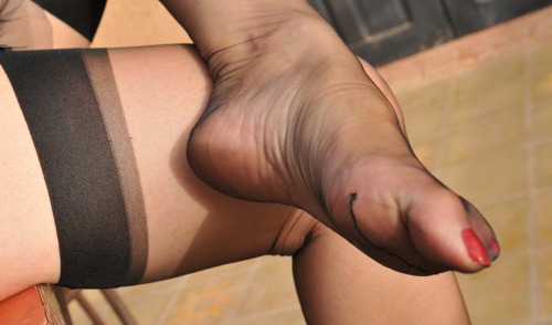 eyeluvfemfeet: Today’s update features 1st 5 pictures are side and bottom views of nylon feet, and t