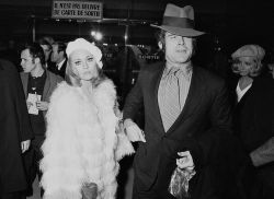  Faye Dunaway and Warren Beatty at the Paris premiere of Bonnie and Clyde, 1968 