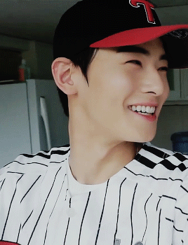 asterocky:  baseballplayer!eunwoo