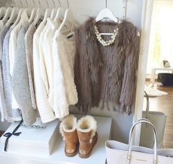 satisfashion-xoxo:  Image via We Heart It