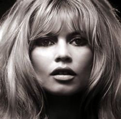 frenchvintagegallery:   Brigitte Bardot , 1967 by   Douglas Kirkland   