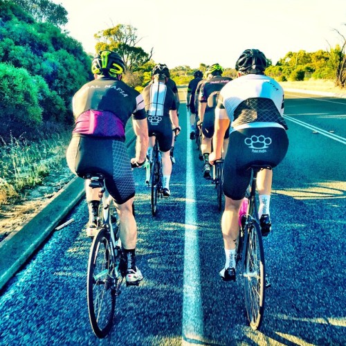 dfitzger:  By @pedalmafia: PM Sundays #perth #sundayfunday #groupride #pedalmafia #westcoast #lafami