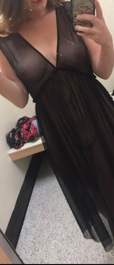 jennas-happy-place:  enjoyinglife24-7:  I love changing rooms;)  I think it’s time