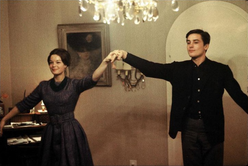 en-dansant-la-javanaise: Alain Delon & Romy Schneider in 1959 