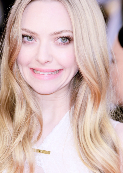 XXX Amanda Seyfried. photo