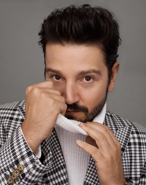 XXX jeangreyy:  DIEGO LUNA© Ashley Frangie / photo