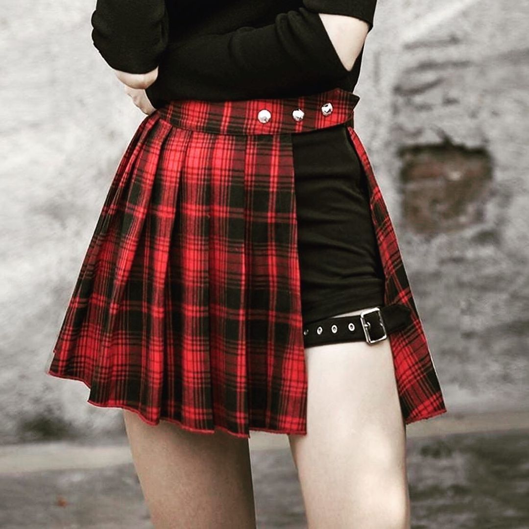 gothicstyle #gothgirl #gothic #gothicgirl  Alternative outfits, Gothic  outfits, Edgy outfits