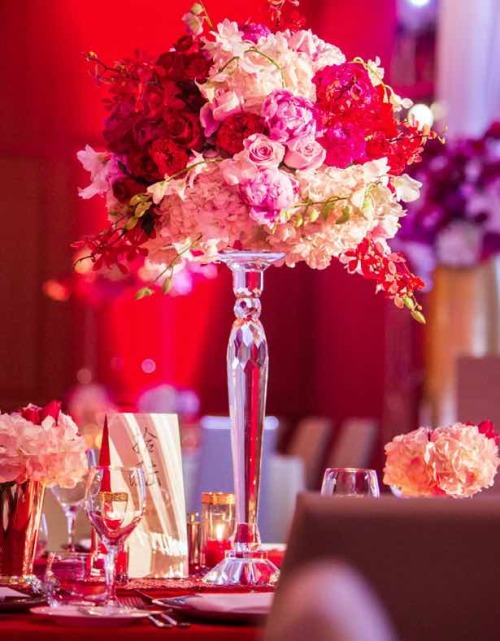 tullediaries: The Perfect Wedding Floral Arrangements One of the most beautiful components of a wedd