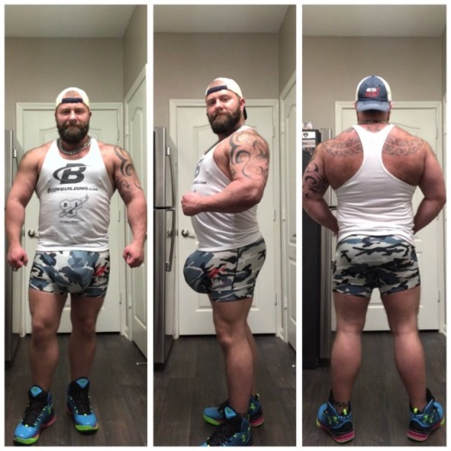 sbxguy: mcmeathead2: Trying something new here - different spandex outfits for the gym. What do you 