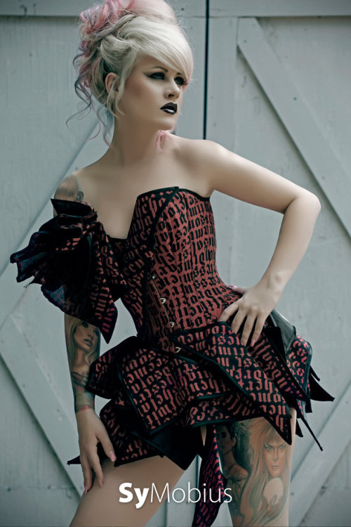 steelboneddiva:  Bibian Blue “Couture”by ~KellyEden    