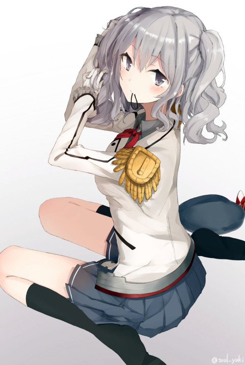 vavandamu:  【艦隊これくしょん】「咥え鹿島」イラスト/ぬこみるく [pixiv]