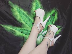 I need these in every color #pleasers #heels #highheels #heelfetish #fetishheels #potleaf #potflag #stripperheels #tattoos #ganjababe