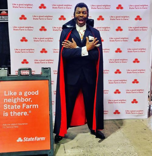 #statefarm tried to sell #Blacula #lifeinsuranceBye bye Jake (at Pennsylvania Convention Center - 