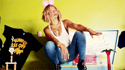 beavesaintmarie:  carefree black girls doing carefree black girl things  