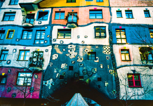 Hundertwasserhaus, Vienna by gwpics Apartment block designed by Austrian artist Friedensreich Hunder