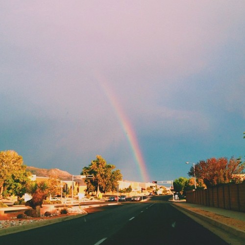 彩虹好美#rainbow#cute#beautiful#afterrain#gallery#landscape#vsco#vscocam#captchina#iphonegraphy#street#n