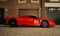 myheartpumpspetrol:  Ferrari Enzo | Jack