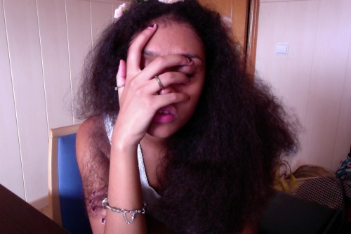 kieraplease:  dxeply:  trying to be a flower lady like kieraplease and baby morocco​   YESHHH