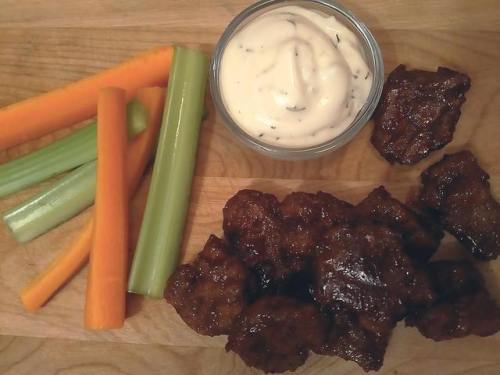 Vegan pub-style spicy BBQ chicken wings with ranch dressing!