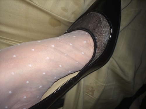 nylons4life: stockings were new so,  not smelly yet… but holy hell, so sexy. Perfect fee