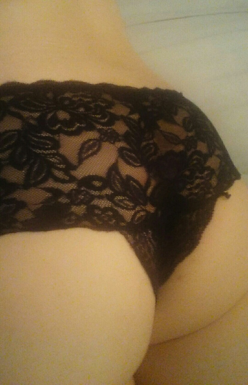 hornycouple94uk:  I know it technically thong Thursday,  but I couldn’t find any!