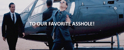bkst-tutu1b:Am late to the party but happy birthday the one and only consulting criminal!