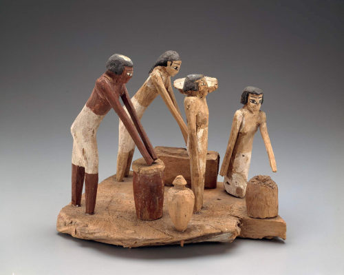 ancientpeoples: Model of a bakery and breweryMiddle Kingdom, late Dynasty 11 – early Dynasty 1