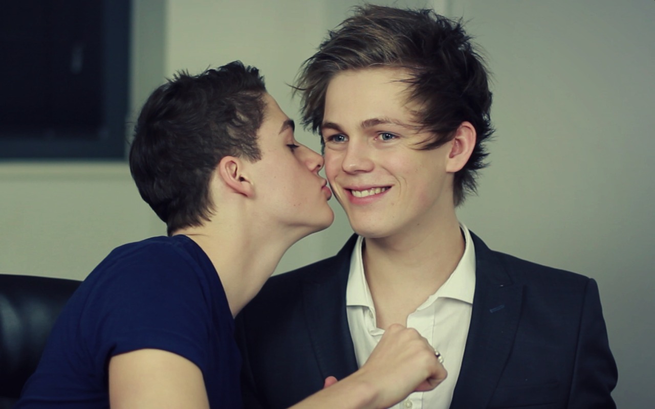 casparlee:  A little screenshot from the NEW VIDEO that I will be uploading this