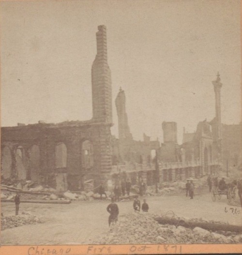 Chicagoans rummage through what remains of their city, October 1871, Chicago. The fire burned Octobe