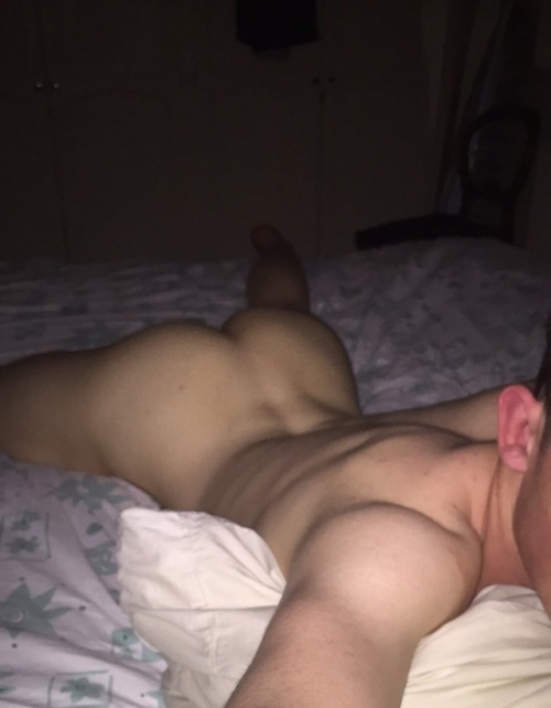 bitchboi625: Top photo is me drunk and waiting for anon men to come up the stairs to my parents room