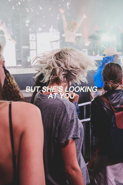 stillgotscars:  Lightning strikes every time she moves.