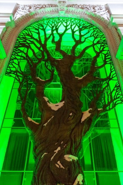 The eclectic architecture of Russia’s Ministry of Agriculture is topped by a 65-foot bronze tree eng