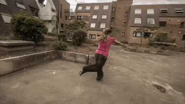 parkour-freerunning-feiyue:  I like the girls movement