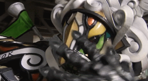 よりぬき切迫するヒーローたち ヒーローやられ 仮面ライダーキバが串刺しに