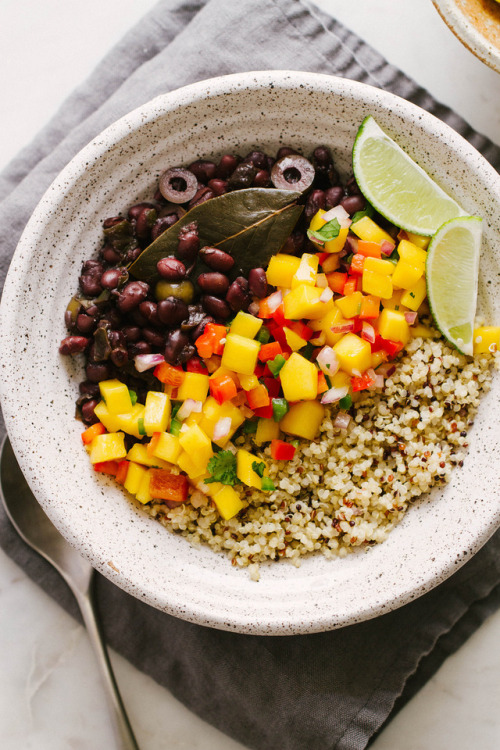 Cuban Black Bean + Mango Bowl (via The Simple Veganista)&hellip; Cuban black beans cooked in your In