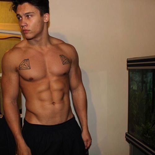 lumbrjax:  Instagram user @blondelanthony http://ift.tt/1POyKyG 