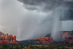 travelthisworld:  Stormy Sedona Sedona, Arizona, USA | by Guy Schmickle 