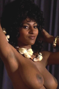 thefinestbitches:  Pam Grier