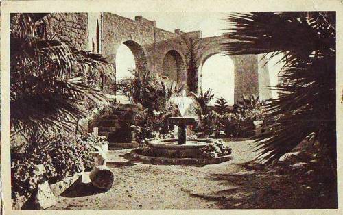 sibyllalibica: The Saraya in the 30s. The courtyard and the Museum. Tripoli. Colonial Libya. The Sar